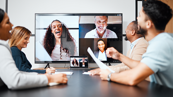 人力资源公司万象城AWC(中国)国际认为中国制造业企业出海应以人为本实行人员招聘及管理